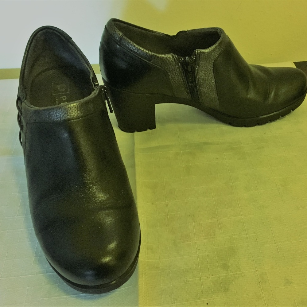 PITILLOS Black  leather ankle shoes s. 36